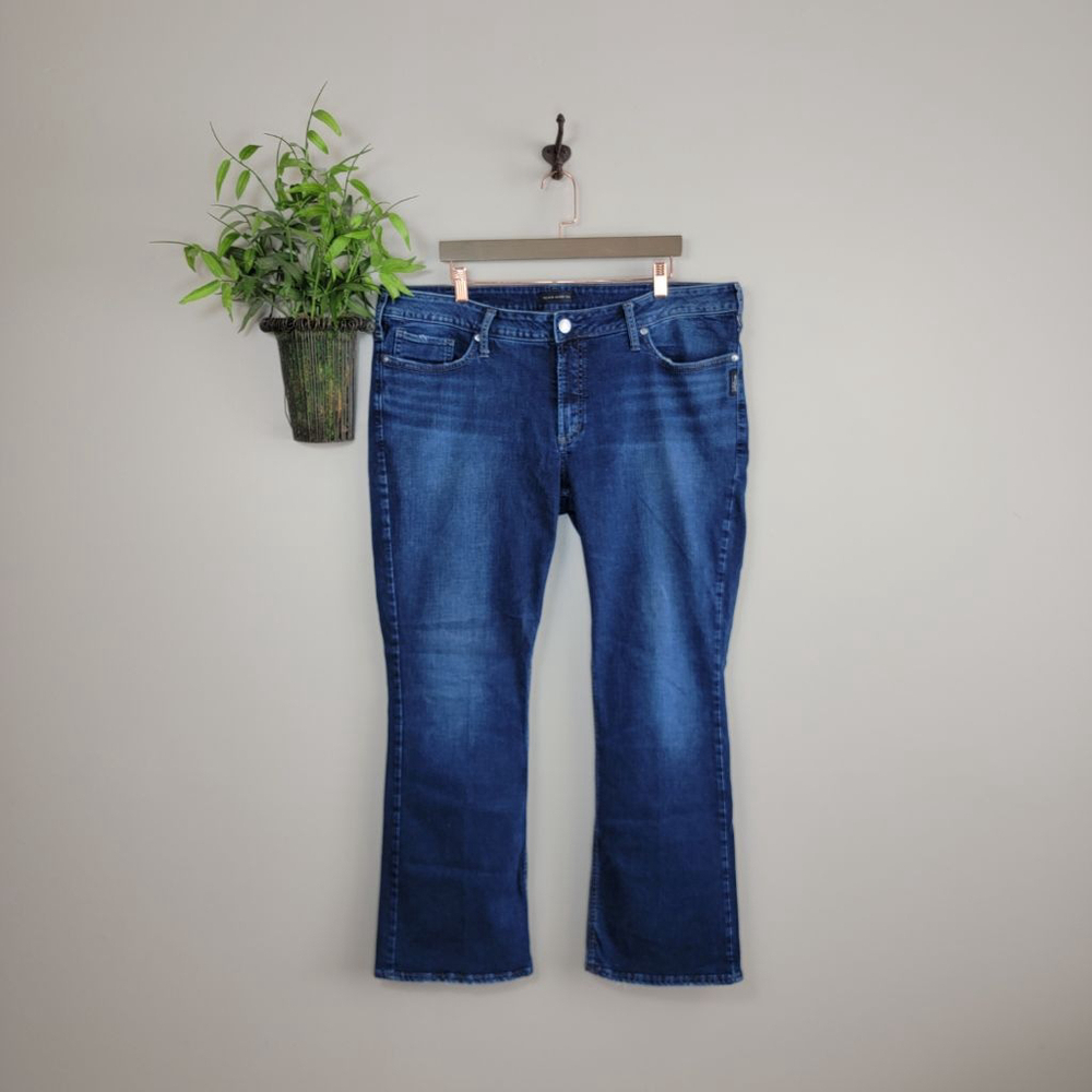 Silver Suki Slim Boot Bootcut Jeans Dark Blue Wash Flare Mid Rise Stretch 20